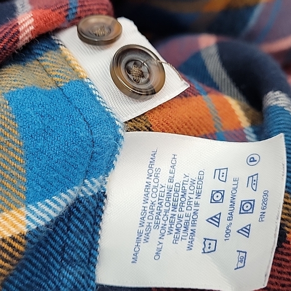 Lands' End Pocket Flannel Plaid Shirt - Picture 7 of 8